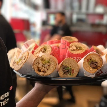 חגיגה בסנדוויץ' פקטורי